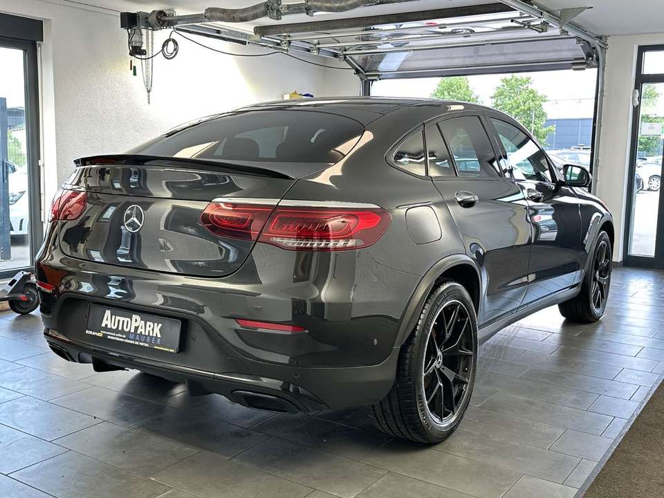 Mercedes-Benz GLC 300 - Imagem 9