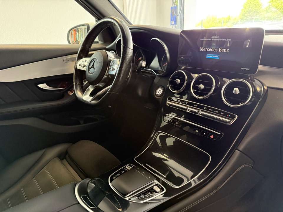 Mercedes-Benz GLC 220 - Imagem 15