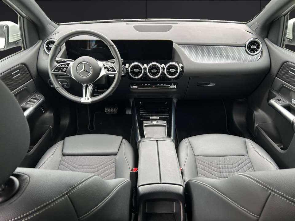 Mercedes-Benz B 180 - Imagem 12