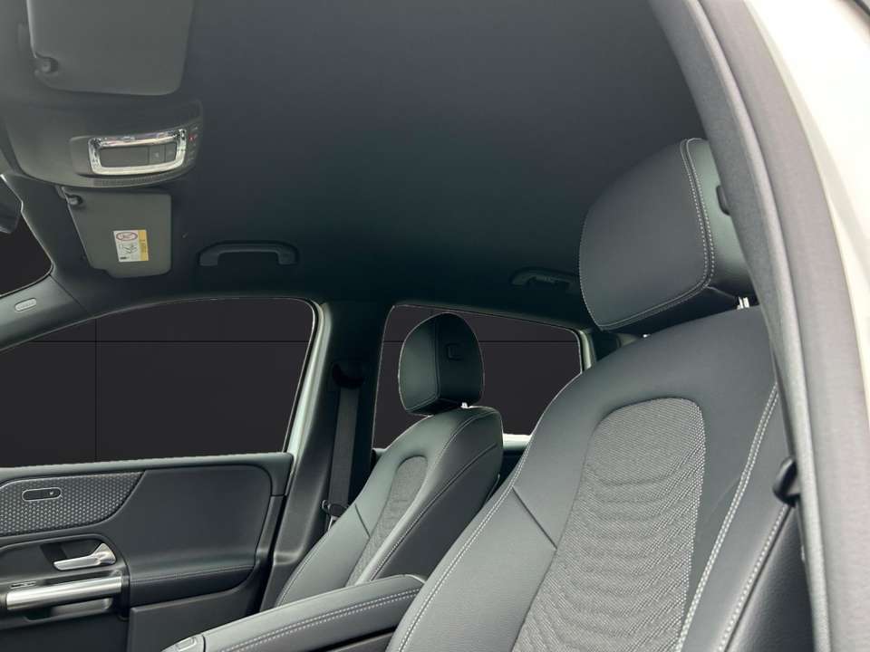 Mercedes-Benz B 180 - Imagem 14