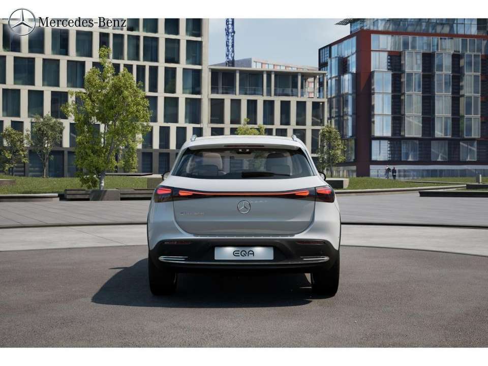 Mercedes-Benz EQA 250 - Imagem 7