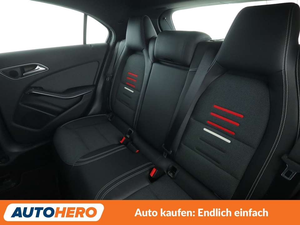 Mercedes-Benz A 180 - Imagem 14