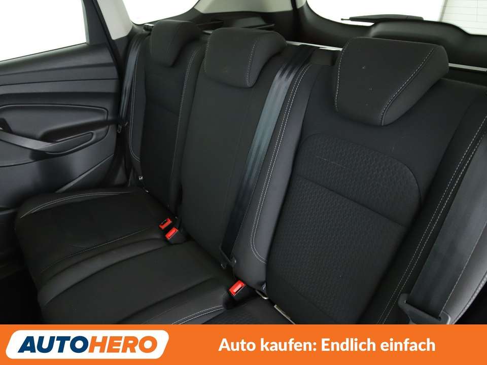 Ford Kuga - Imagem 14
