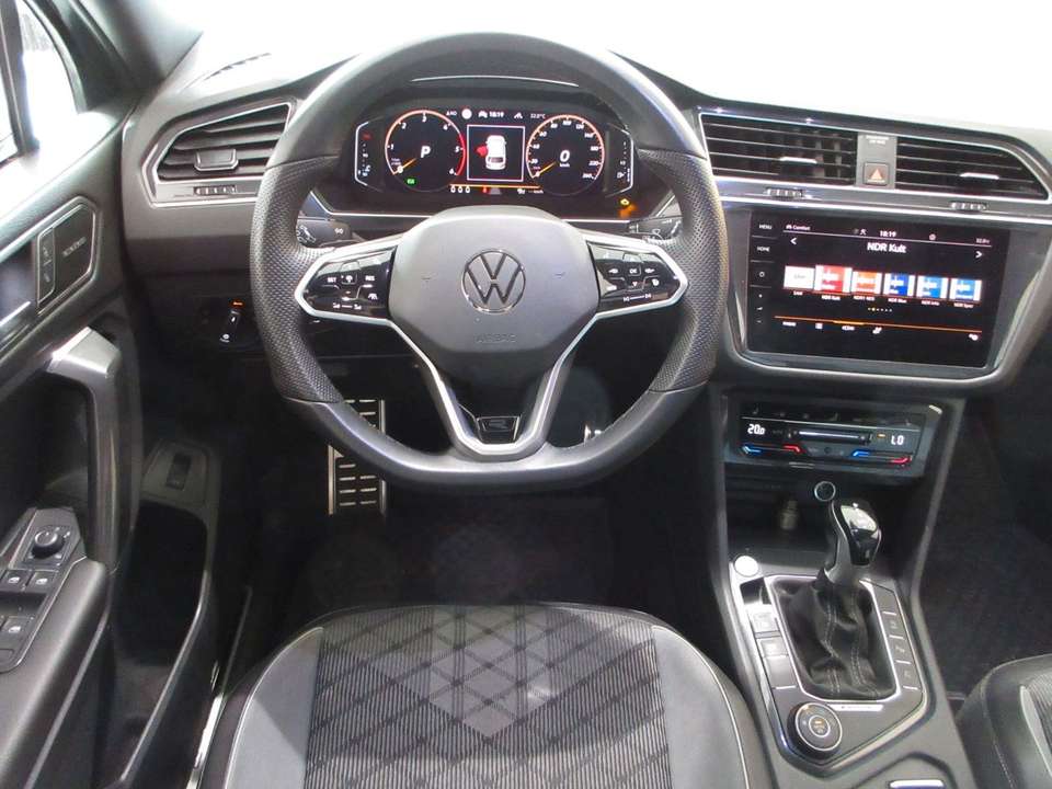Volkswagen Tiguan Allspace - Imagem 7