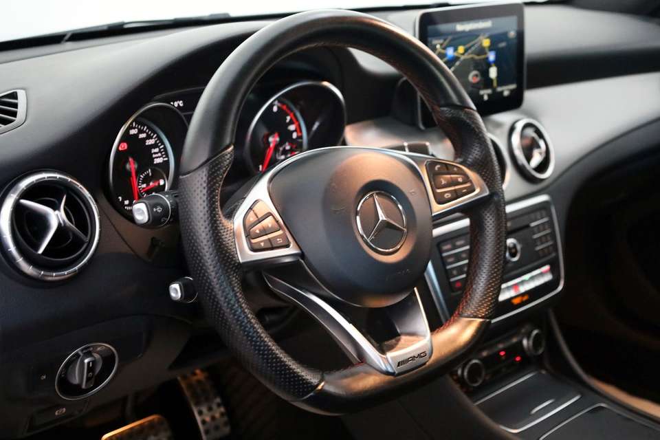 Mercedes-Benz CLA 200 - Imagem 12
