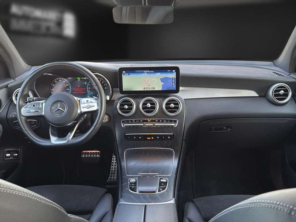 Mercedes-Benz GLC 300 - Imagem 12