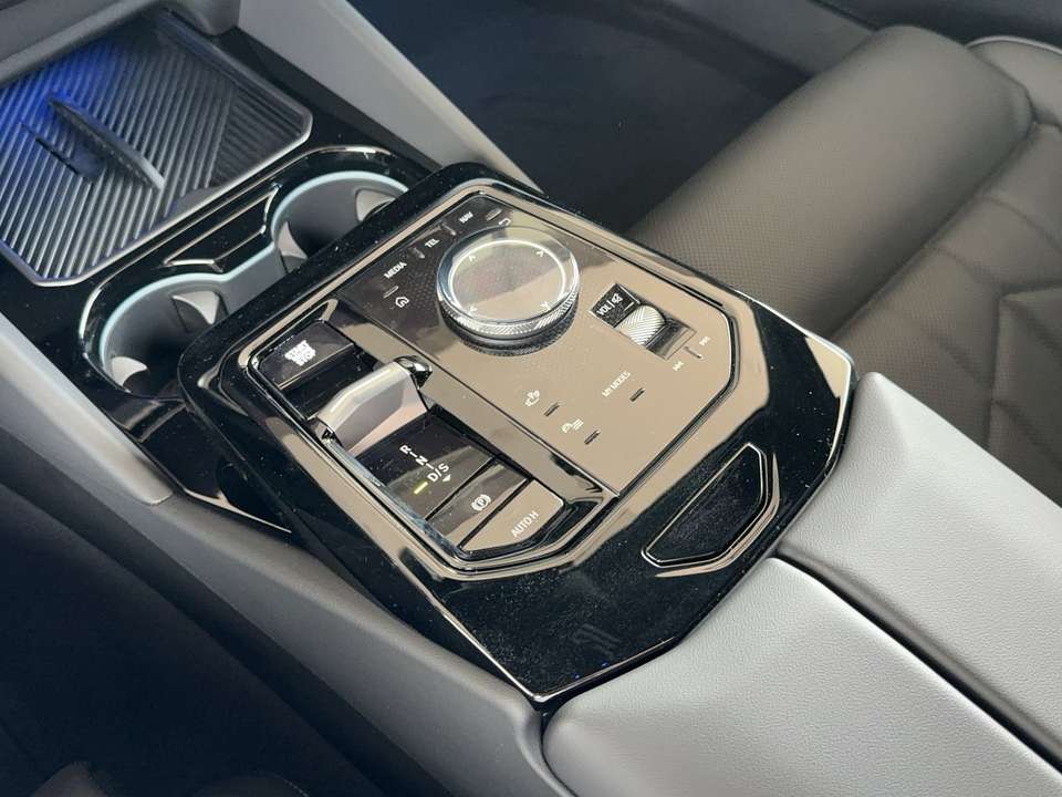 BMW 520 - Imagem 14
