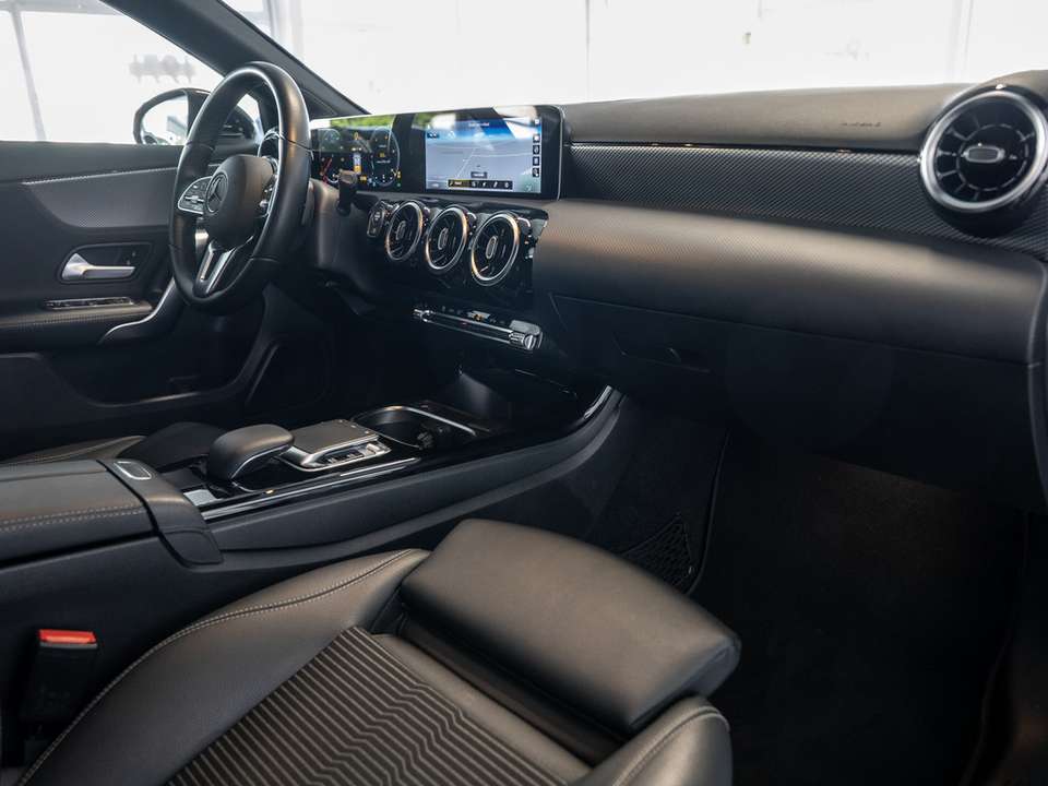 Mercedes-Benz A 220 - Imagem 8