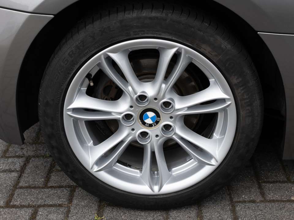 BMW Z4 - Imagem 9