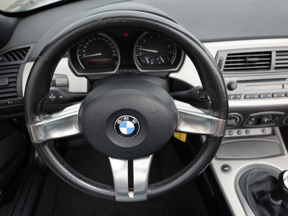 BMW Z4 - Imagem 10