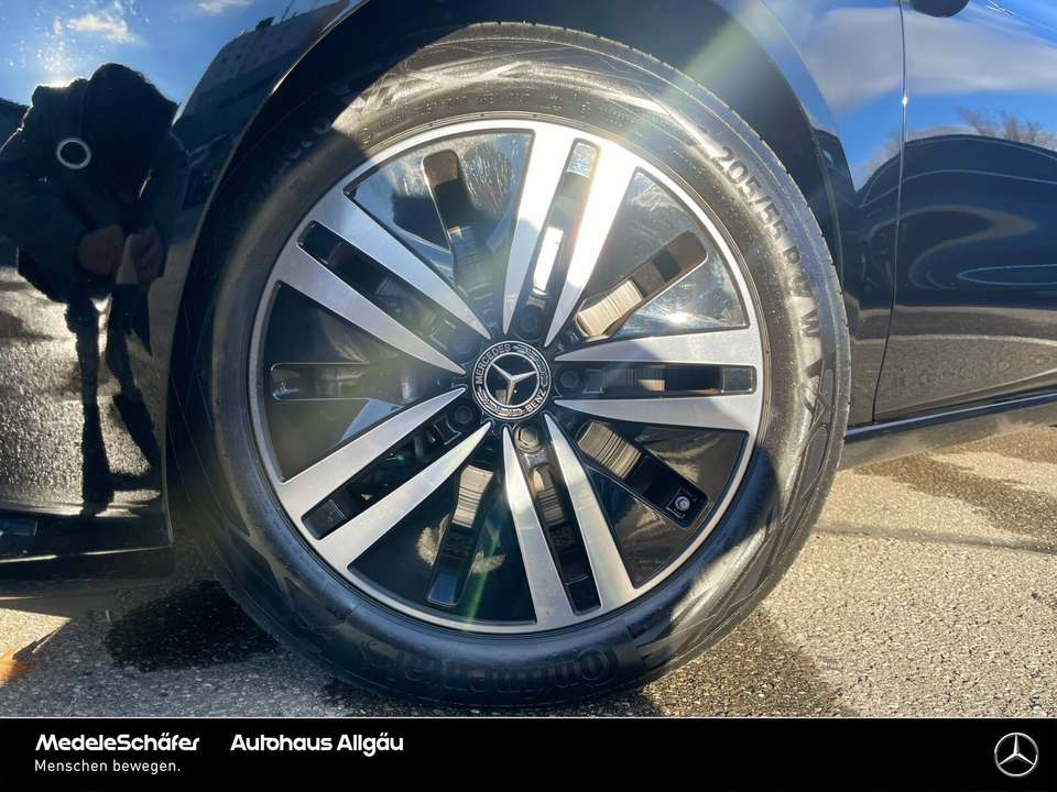 Mercedes-Benz CLA 220 - Imagem 2