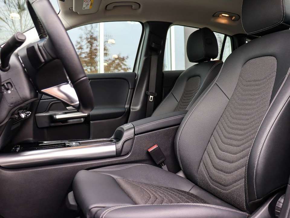 Mercedes-Benz GLA 200 - Imagem 13