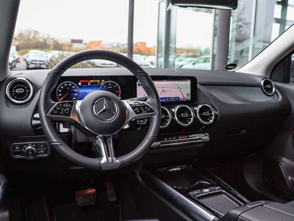 Mercedes-Benz GLA 200 - Imagem 14