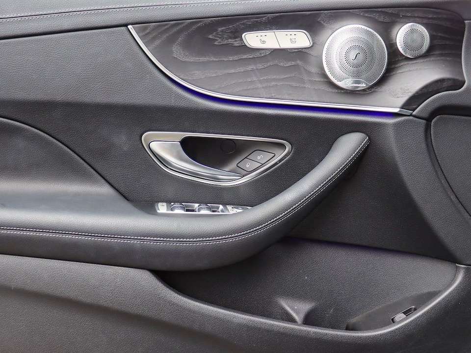 Mercedes-Benz E 200 - Imagem 12