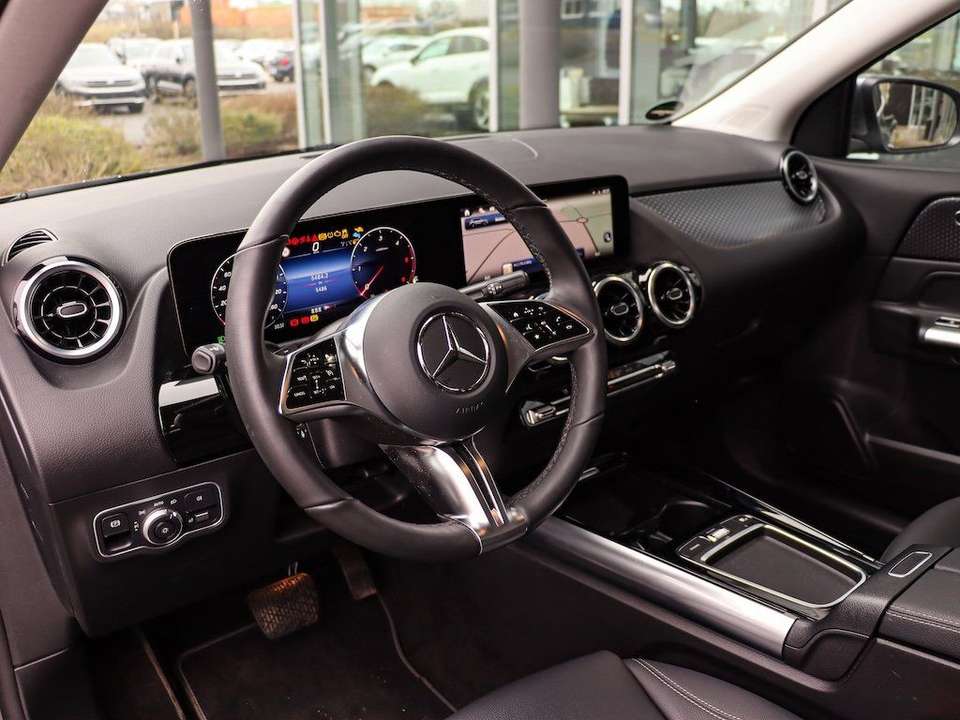 Mercedes-Benz GLA 200 - Imagem 15