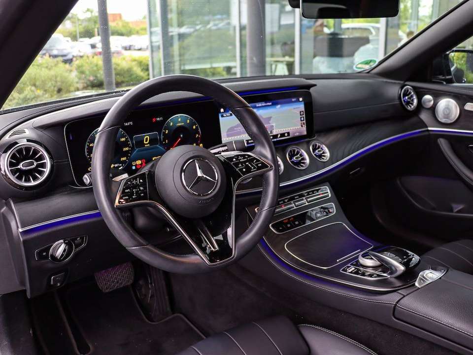 Mercedes-Benz E 200 - Imagem 14