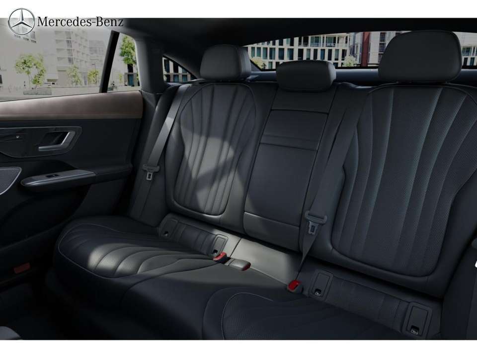 Mercedes-Benz EQE 350 - Imagem 13