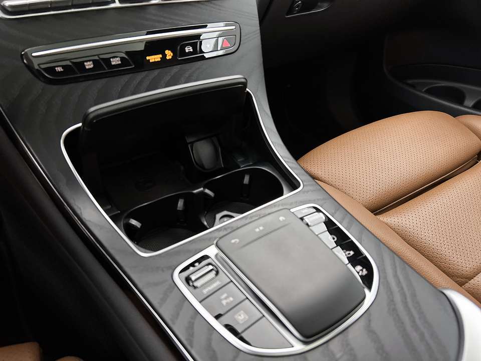Mercedes-Benz GLC 300 - Imagem 12