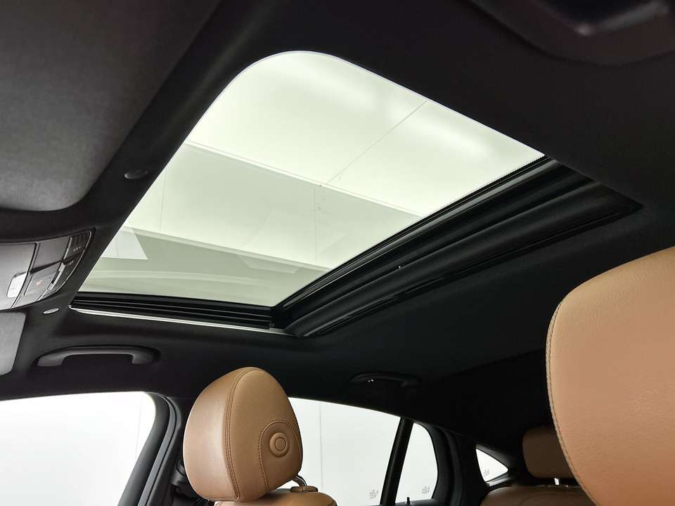 Mercedes-Benz GLC 300 - Imagem 13