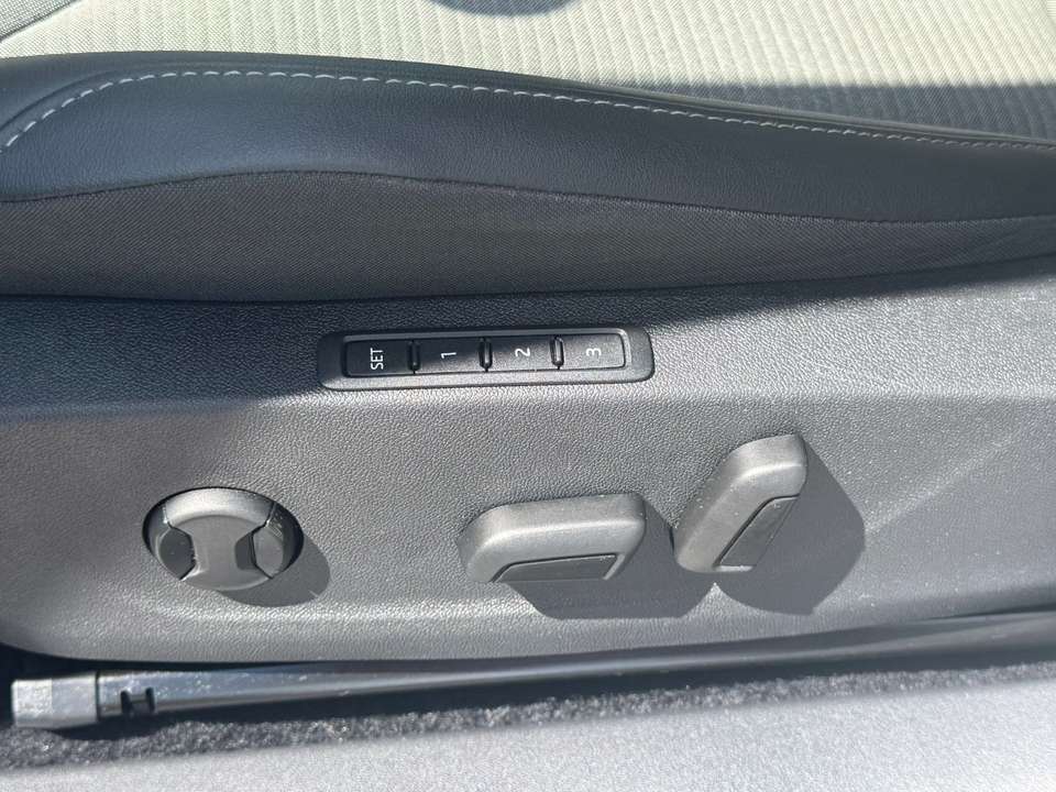 Skoda Enyaq - Imagem 13