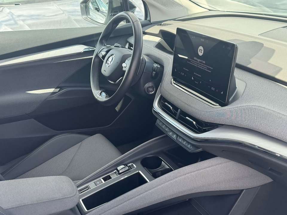 Skoda Enyaq - Imagem 18