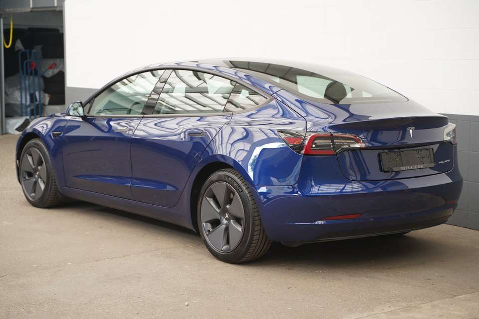 Tesla Model 3 - Imagem 3