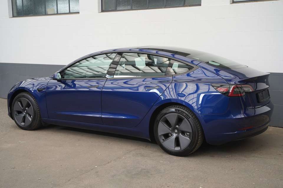 Tesla Model 3 - Imagem 4