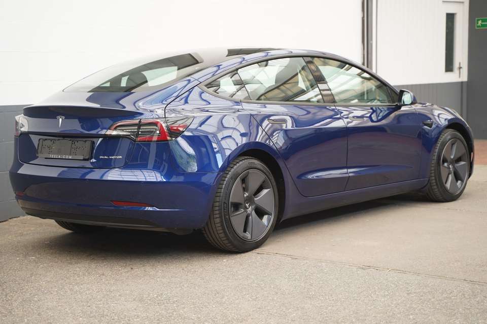 Tesla Model 3 - Imagem 9