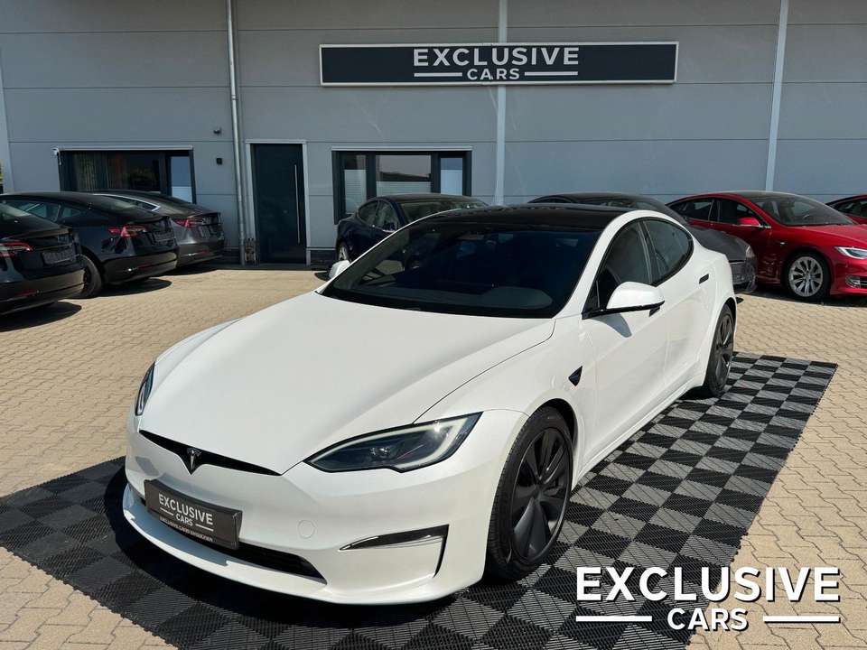 Tesla Model S - Imagem 1