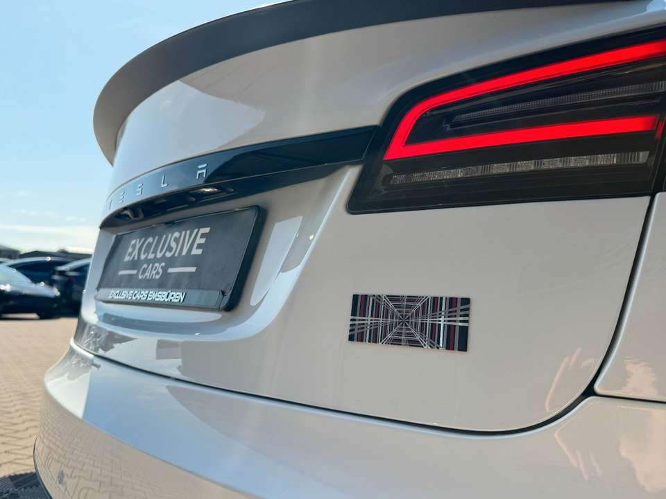 Tesla Model S - Imagem 10