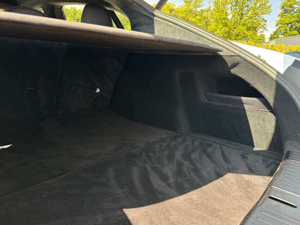 Tesla Model S - Imagem 11