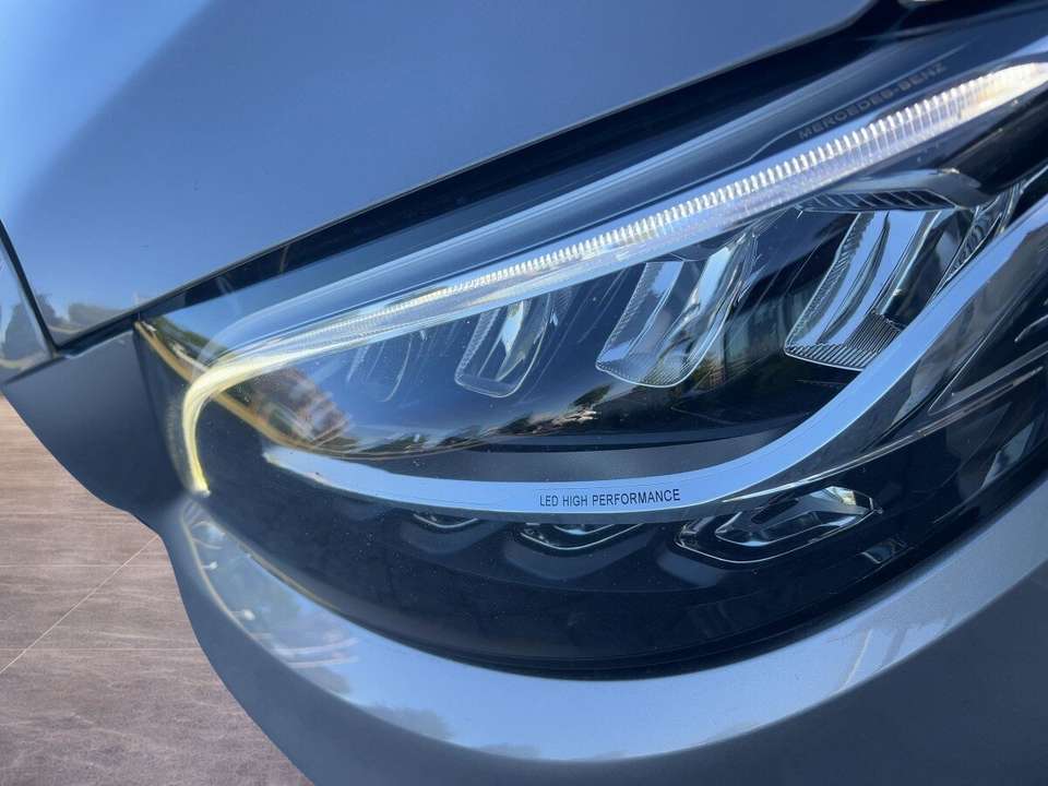 Mercedes-Benz C 220 - Imagem 12