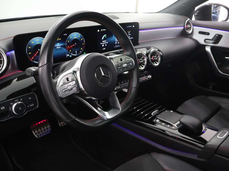 Mercedes-Benz CLA 180 - Imagem 7
