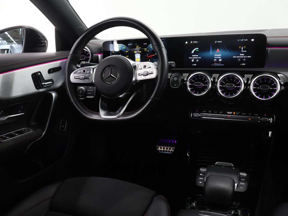 Mercedes-Benz CLA 180 - Imagem 9