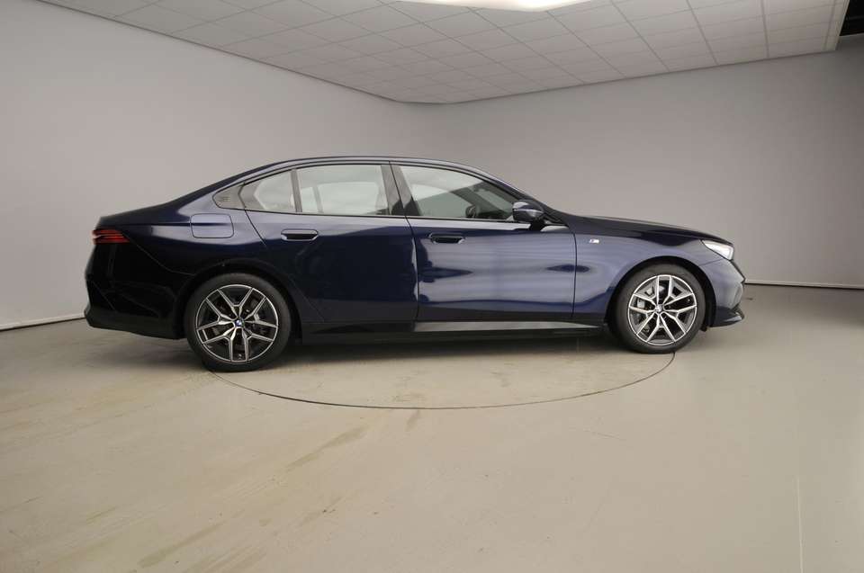 BMW i5 - Imagem 4