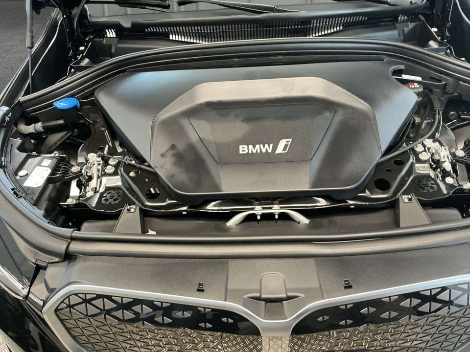 BMW iX1 - Imagem 9