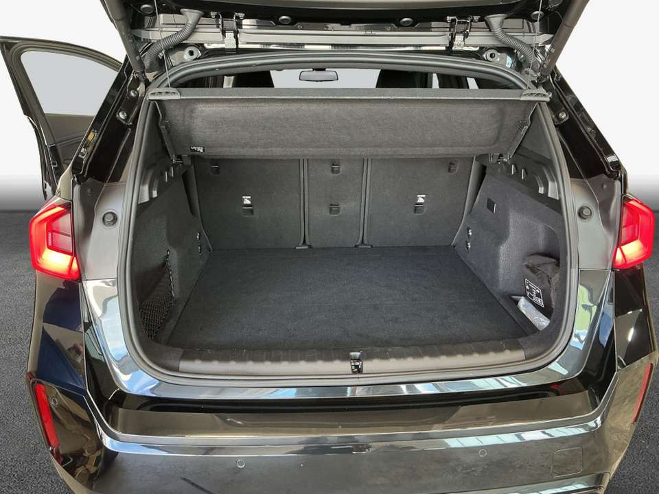 BMW iX1 - Imagem 10