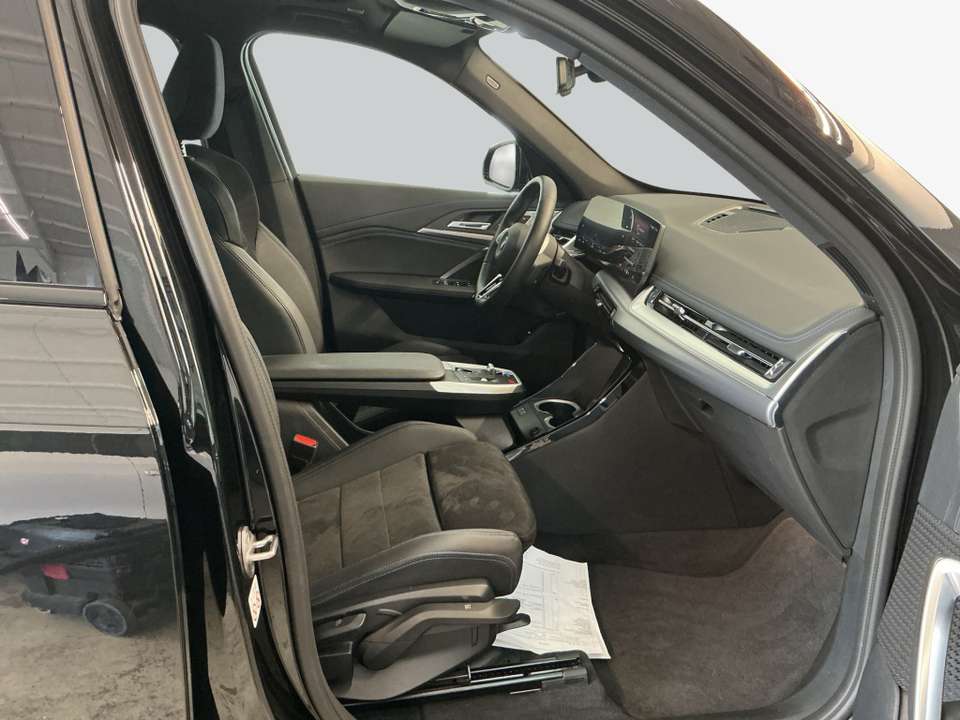 BMW iX1 - Imagem 14