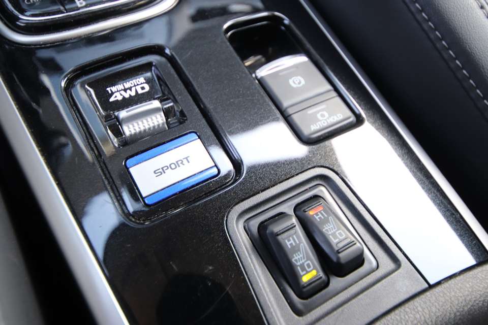 Mitsubishi Outlander - Imagem 8