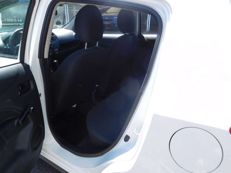 Mitsubishi Space Star - Imagem 6