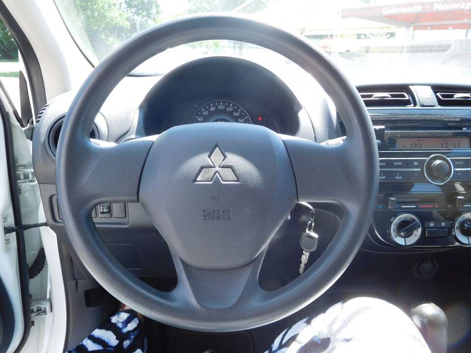 Mitsubishi Space Star - Imagem 7