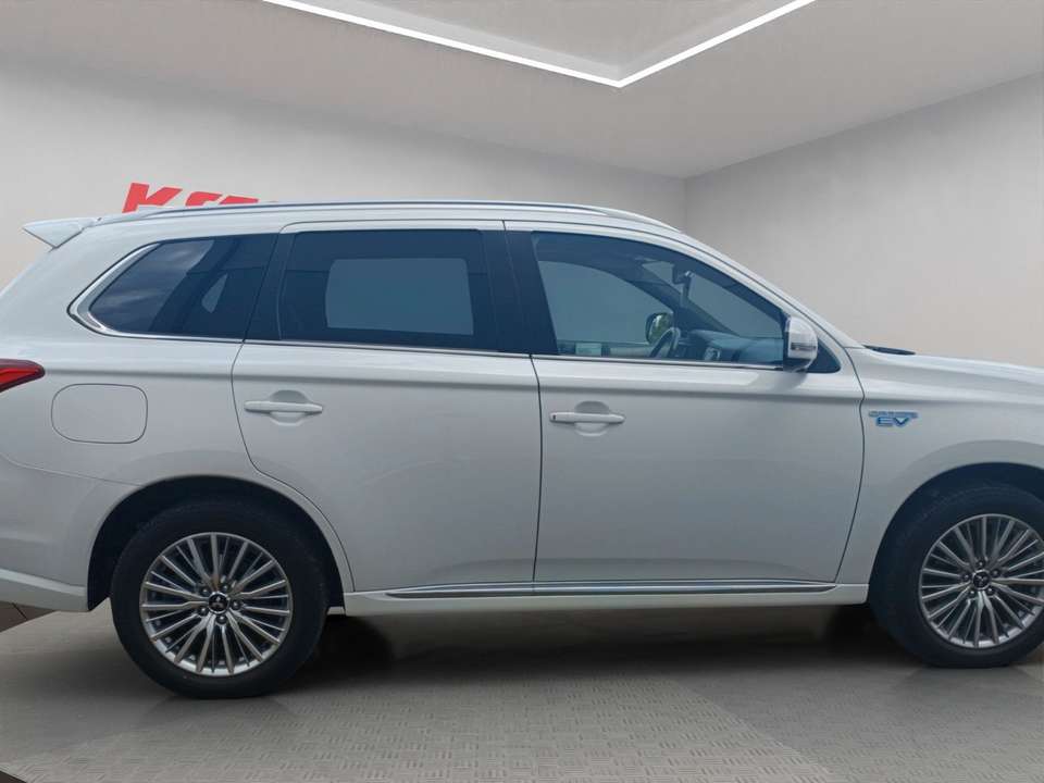 Mitsubishi Outlander - Imagem 6