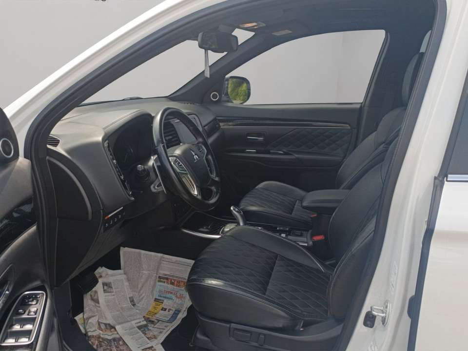 Mitsubishi Outlander - Imagem 9