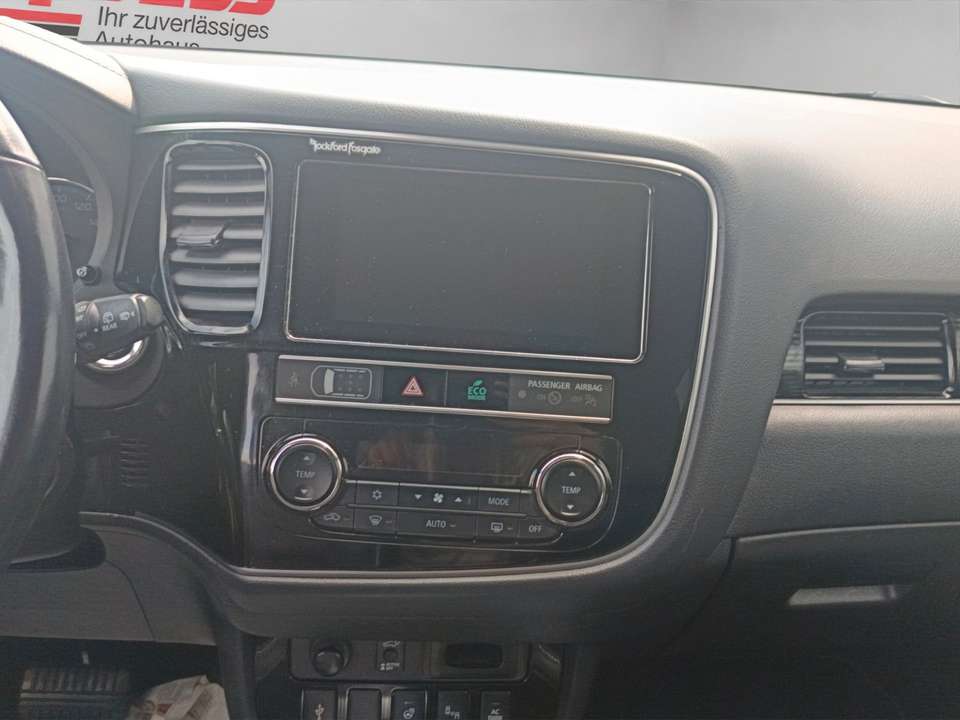 Mitsubishi Outlander - Imagem 15