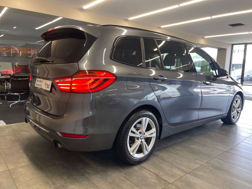 BMW 220 - Imagem 4