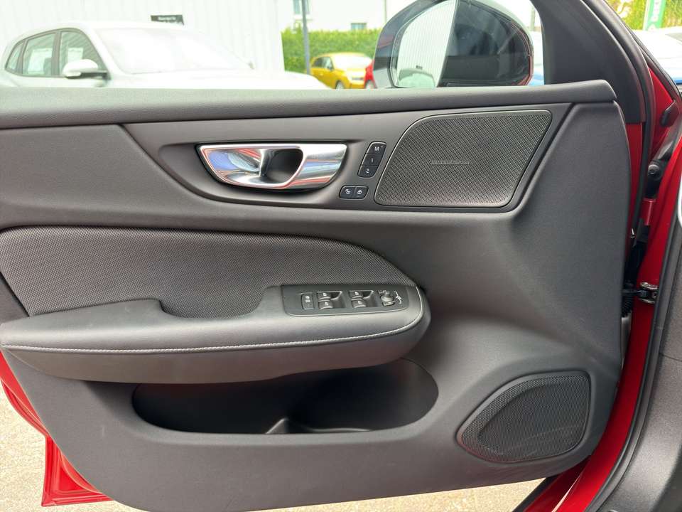 Volvo S60 - Imagem 8