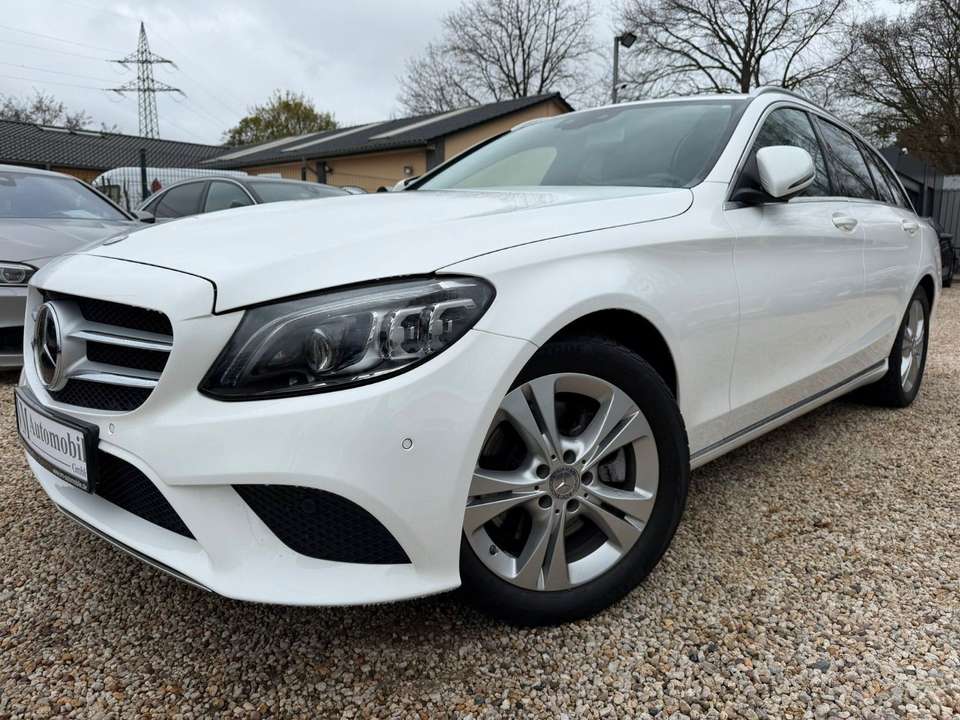 Mercedes-Benz C 300 - Imagem 1