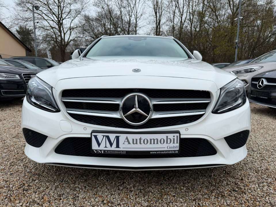 Mercedes-Benz C 300 - Imagem 2