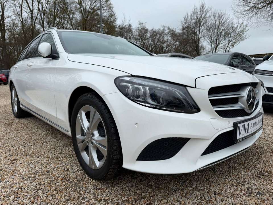 Mercedes-Benz C 300 - Imagem 3
