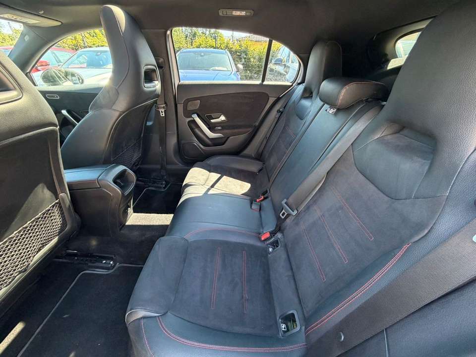 Mercedes-Benz A 200 - Imagem 11